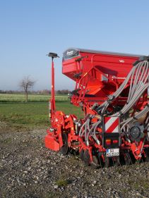 Kverneland e-drill maxi pluss, combined grain and fertilizer model