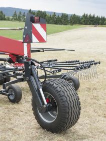 Double Rotor Rakes - VICON ANDEX 804-844-904 HYDRO-904 PRO, high performance also under though conditions cause by a strong carrier frame