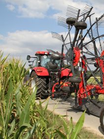 Double Rotor Rakes - VICON ANDEX 804-844-904 HYDRO-904 PRO, high performance also under though conditions cause by a strong carrier frame