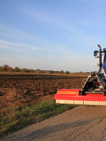 Choppers - VICON BROMEX PF, versatile machinel for clearing out field edges – versatile use also for road maintenance