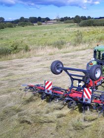 Tedders, Trailed - VICON FANEX 904C - 1124C, purpose-built for smaller tractor but will also operate with larger ones