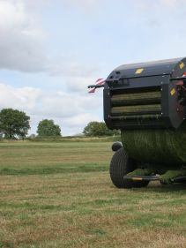 Fixed Chamber round balers - VICON FIXBALE 500, specialist baler for heavy silage conditions with low power requirments for efficient operation