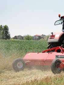 Choppers - Kverneland Chopper FXZ, heavy construction for maximal high performance during field operations