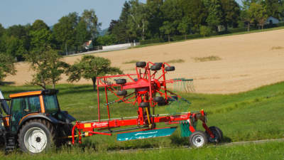 KVERNELAND 9464 C - 9472 C - 9472 C HYDRO - 9476 C, strong frames and cost efficient with CompactLine maintenance-friendly gearbox