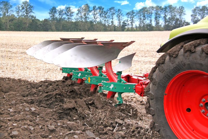 Kverneland 150 S light and robust ploughing in stony soils