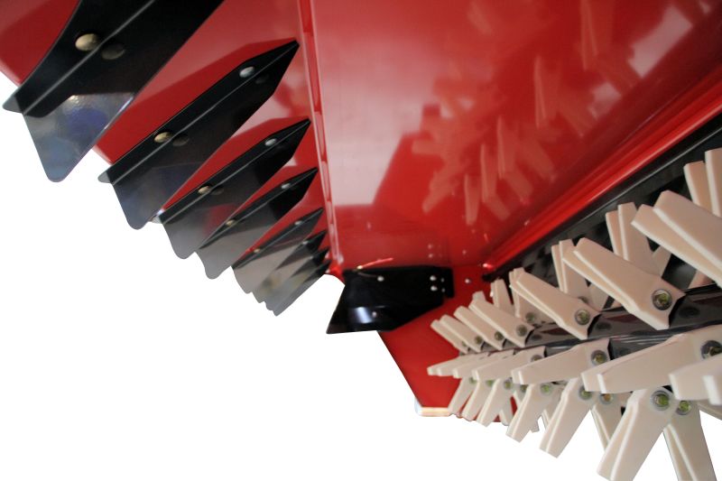 Kverneland 3200 MN/MR, nylon tine conditioning for rigid operation