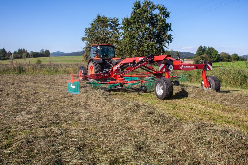 Double rotor rakes - Kverneland 9670, operating comfort, flexible and compact during transport and storage