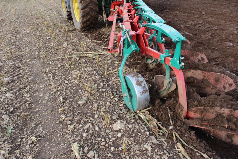 Kverneland AB AD, easy and efficient ploughing