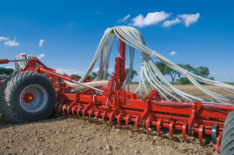 Kverneland DG2 High Capacity Pneumatic Seed Drill, superior depth control and high performance on field