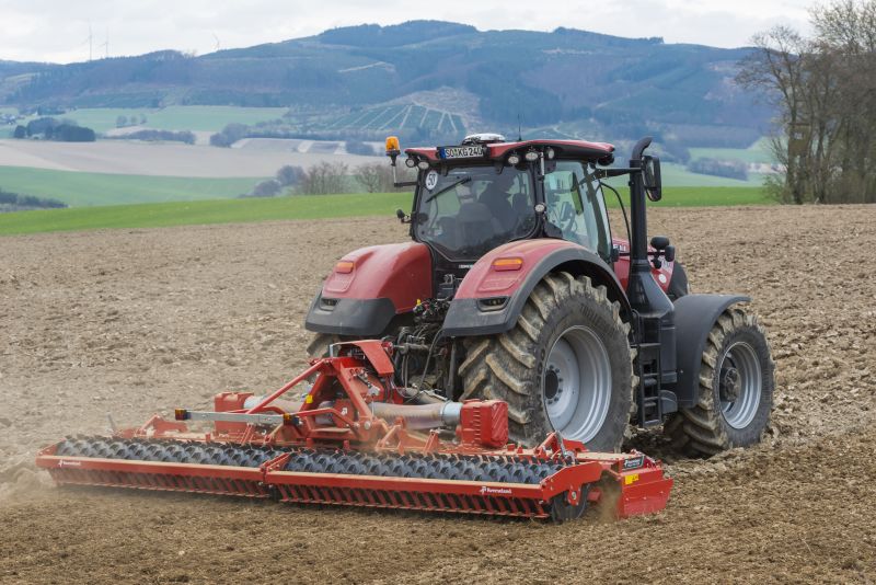 Kverneland F30 meant for large scale harrowing, performs efficient even with low weith