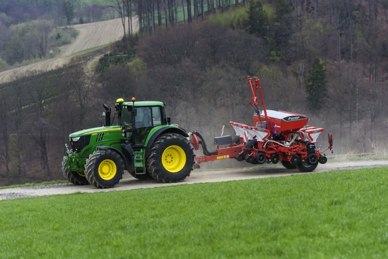 Kverneland optima TFprofi, high performance and reduced tractor power requirement