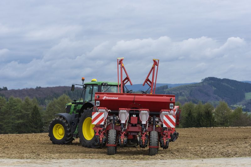 Kverneland optima TFprofi, high performance and reduced tractor power requirement