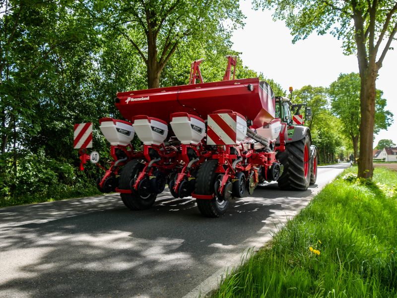 Kverneland optima TFprofi, high performance and reduced tractor power requirement