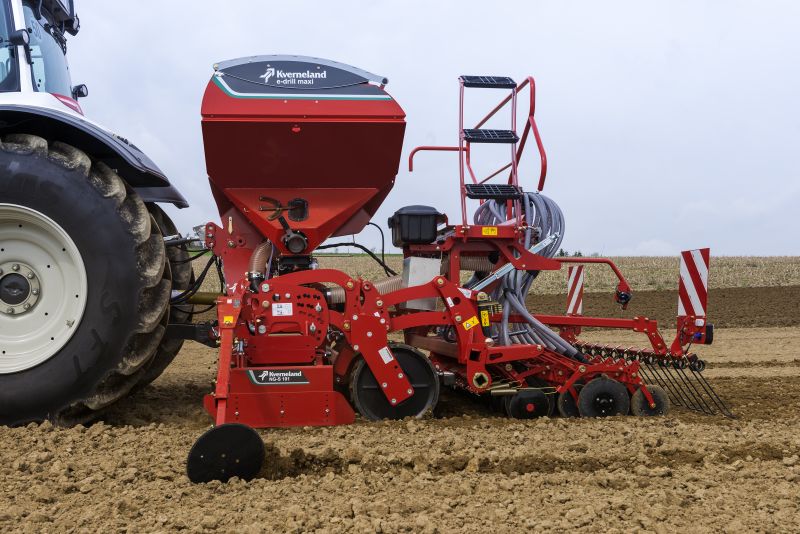 Kverneland e-drill maxi pluss, combined grain and fertilizer model