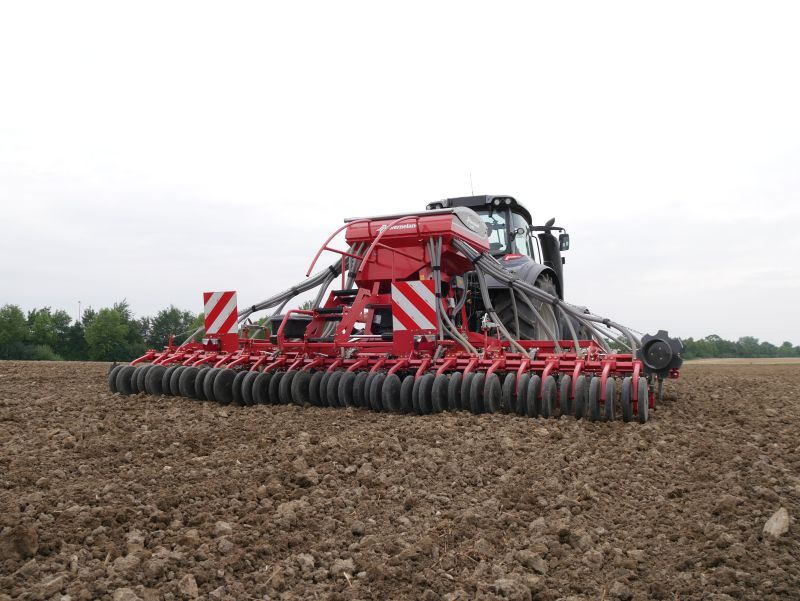 Kverneland ts-drill, cost efficient combined with high performance on the field