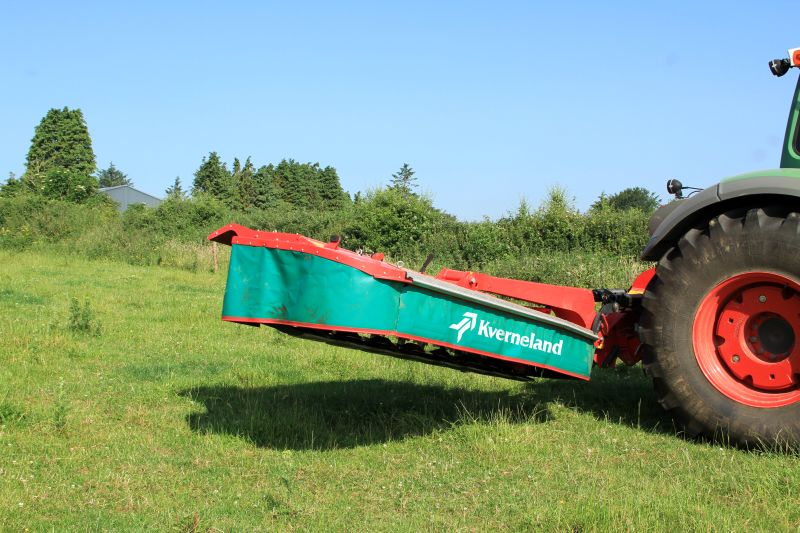 Kverneland 3200 MN/MR, low weight and aggressive conditioning