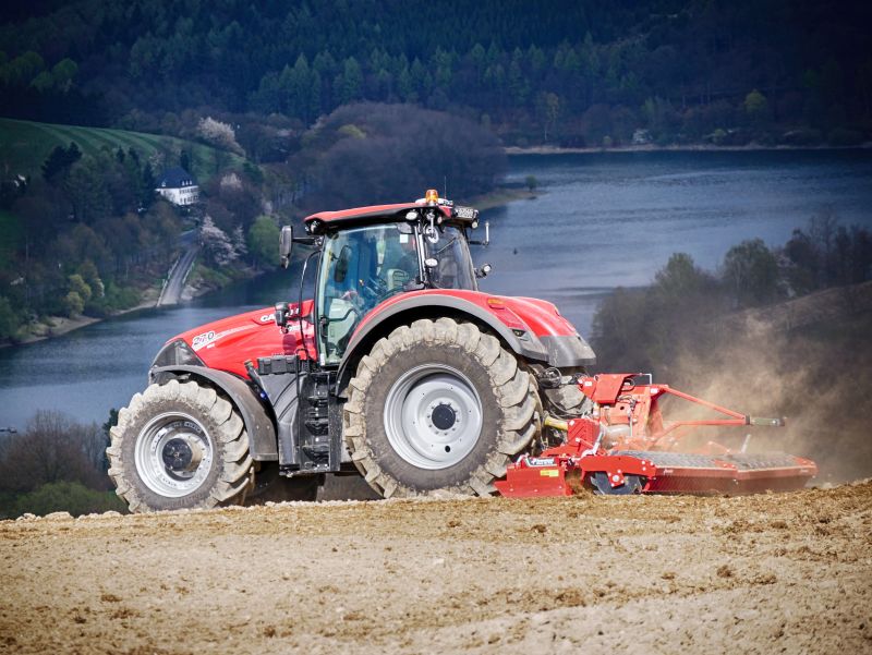 Kverneland F30 meant for large scale harrowing, performs efficient even with low weith