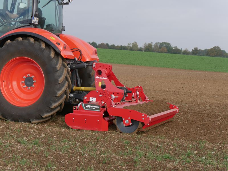 Kverneland H series, robus medium sized but effective in most conditions