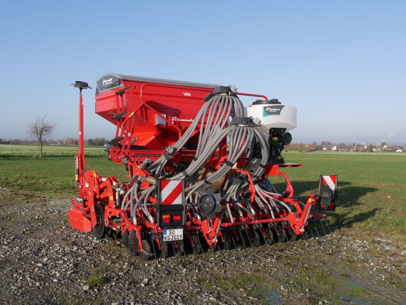 Kverneland e-drill maxi pluss, combined grain and fertilizer model