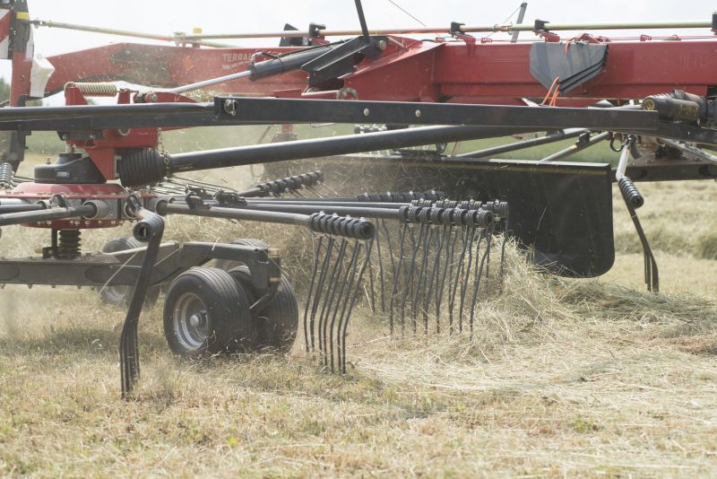 Double Rotor Rakes - VICON ANDEX 804-844-904 HYDRO-904 PRO, high performance also under though conditions cause by a strong carrier frame