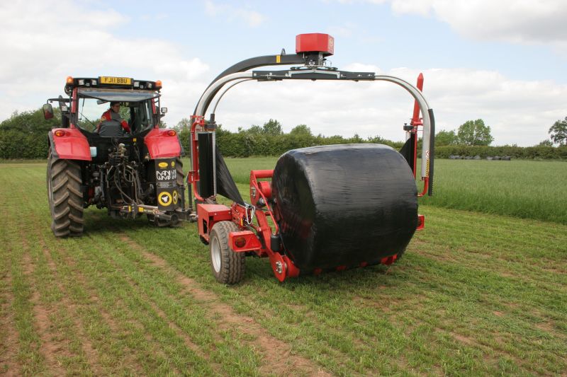 Bale Wrappers - VICON BW 2850, high volume and easy to use during operation. Its strong and stable allowing you to wrap on the move