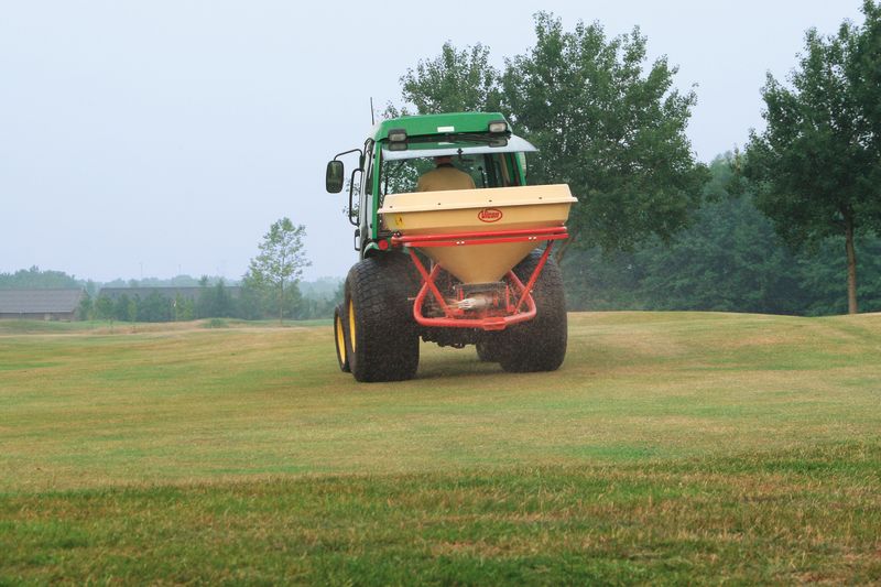 pendulum spreaders - Vicon SuperFlow PS403, ideal for small farms and fields, also golf courses and salt spreading