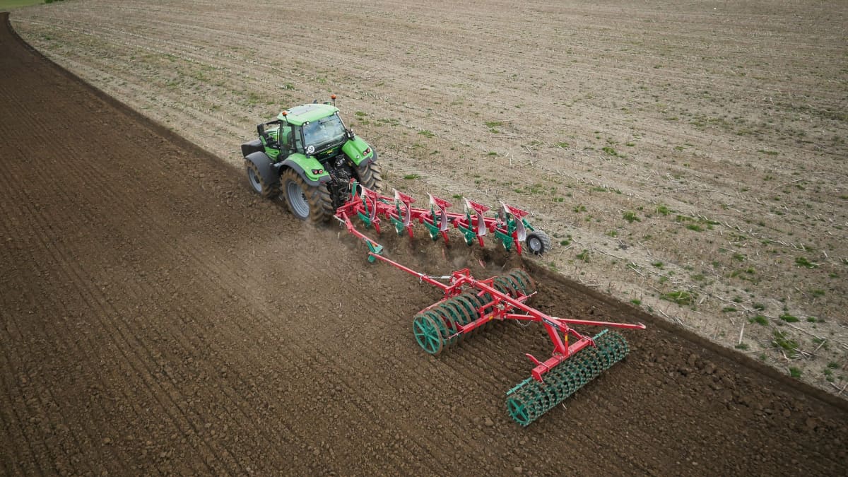Packers - Turn around Soil Packer, environment friendly, time saving and cost efficient during operation