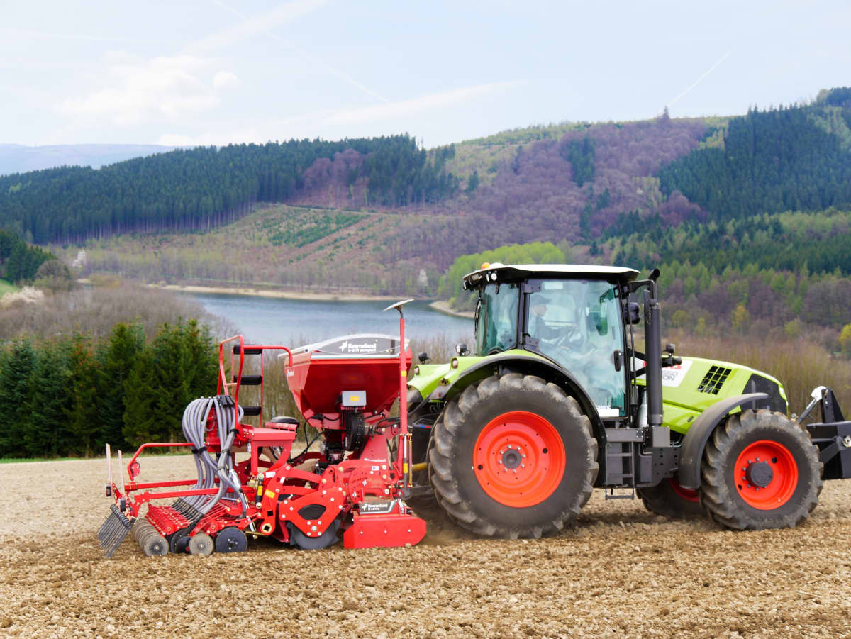 Pneumatic seed drills - Kverneland e-drill compact, 1400 liters hopper, ELDOS, isobus, IsoMatch, CX-II coulters, iM Farming
