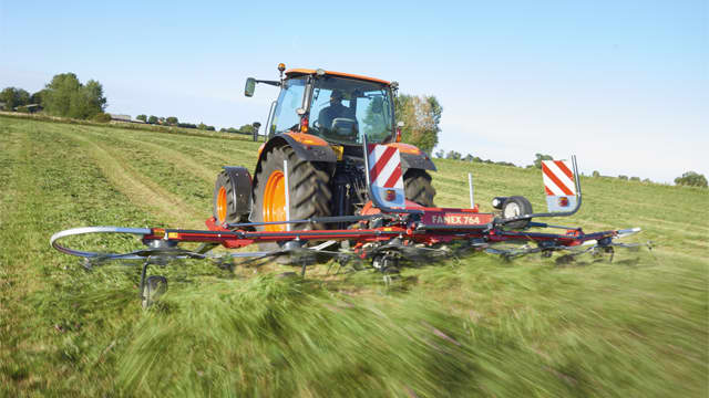 New 7.6m Tedder with Reduced Transport Height and Increased Efficiency ...