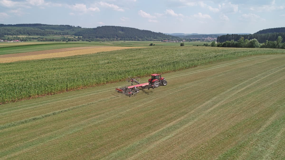 Four Rotor Rakes - VICON ANDEX 1304 PRO, super efficient in use during field operation with ISOBUS option