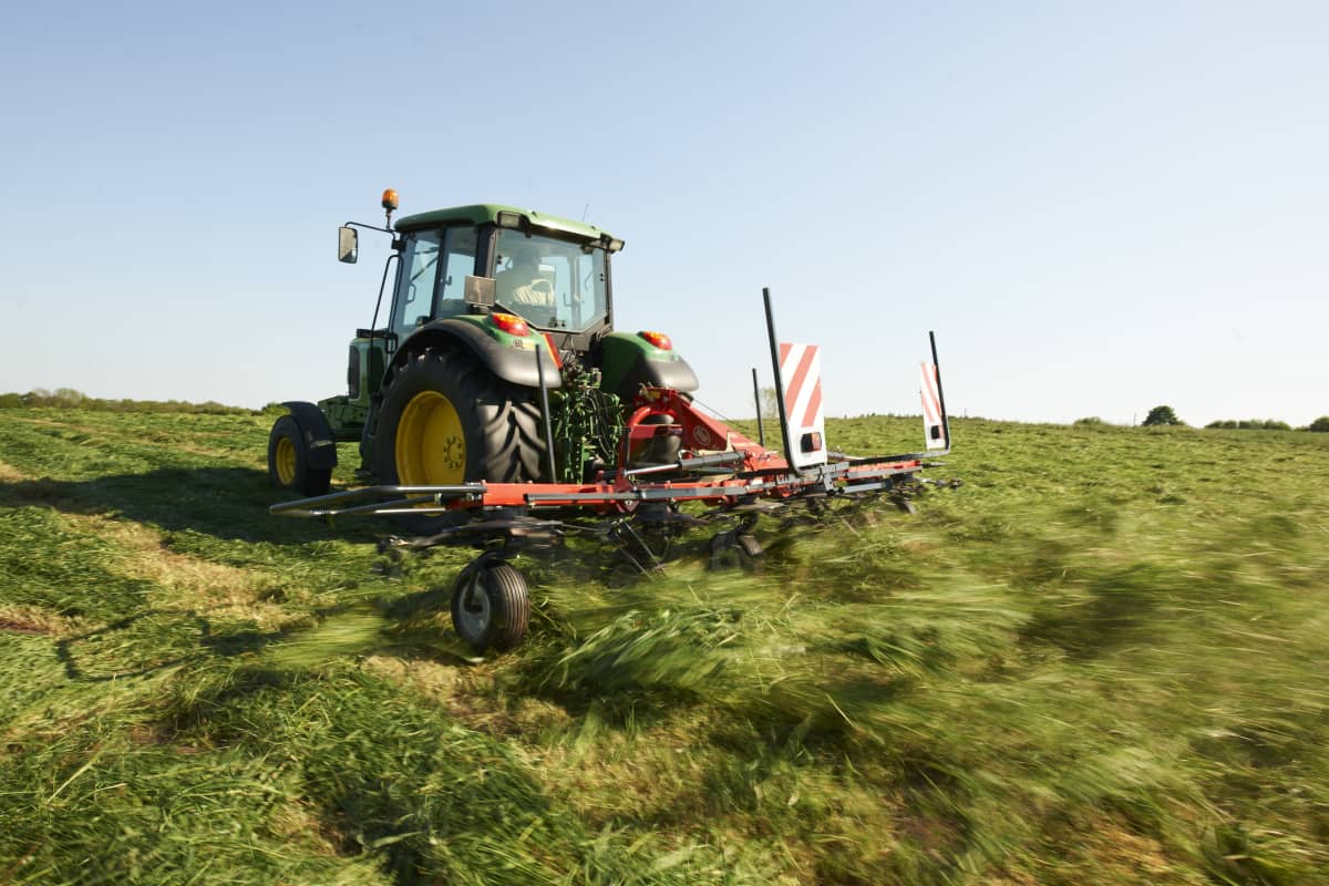 Mounted Tedders - Vicon Fanex 604 - 804, ideal for hay making also low weight and low power requirments