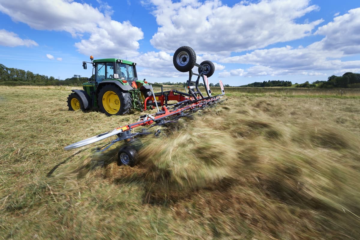 Tedders, Trailed - VICON FANEX 904C - 1124C, purpose-built for smaller tractor but will also operate with larger ones