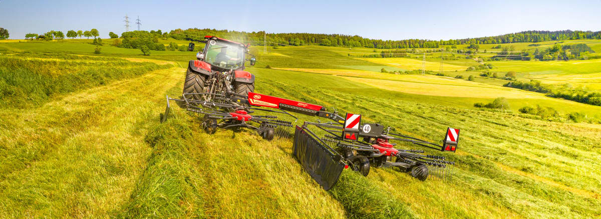 Podnoszenie stopniowe w najnowszym modelu zgrabiarki Vicon Andex 715T Vario!