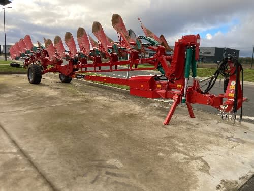 Charrue à chariot PW 10 corps