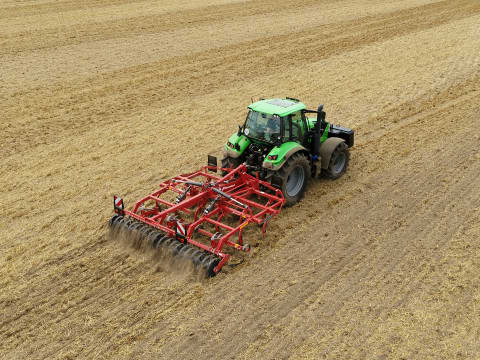 Cultivateurs à dents Kverneland
