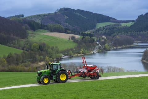 Kverneland optima TFprofi, high performance and reduced tractor power requirement