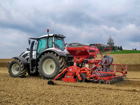 Kverneland e-drill maxi pluss, combined grain and fertilizer model