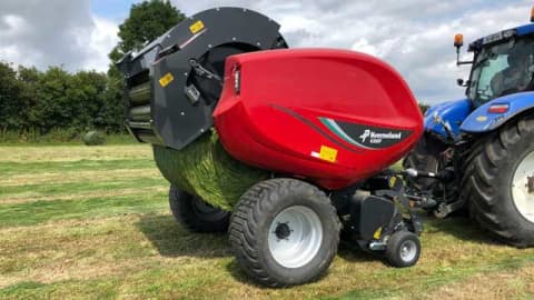 The new Kverneland 6500F high performance Fixed Chamber Baler for wet silage conditions.