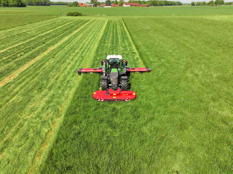 PERSBERICHT: Ontdek de compleet vernieuwde Vicon Extra 300F frontmaaiers zonder kneuzer!