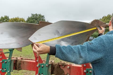 Correctly setting up a Kverneland plough