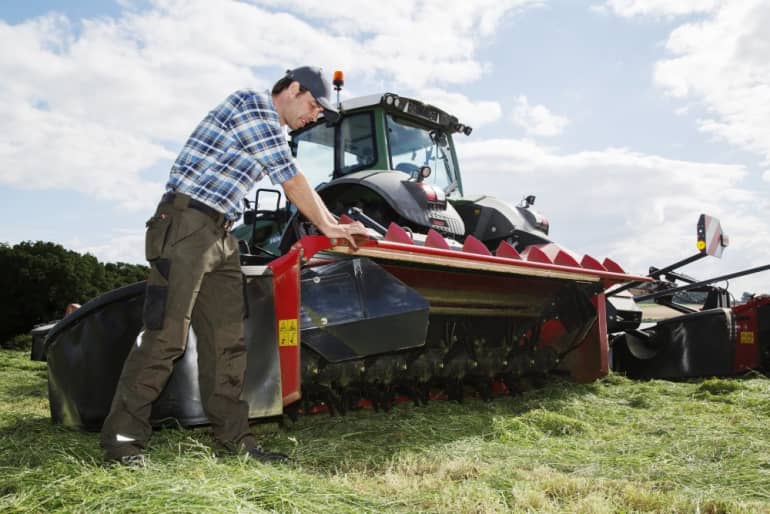 Spreading and Swathing