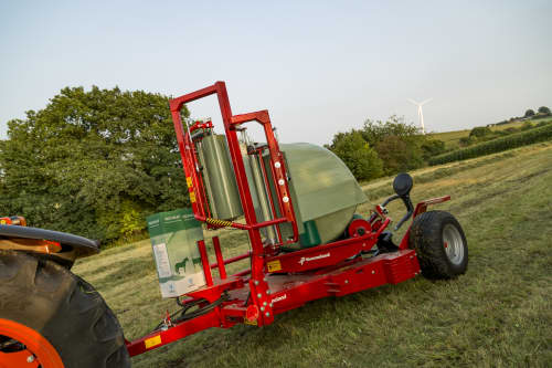 Round Bale Wrappers - Kverneland 7740, self-loading mechanism and folding bales up to 1200kg