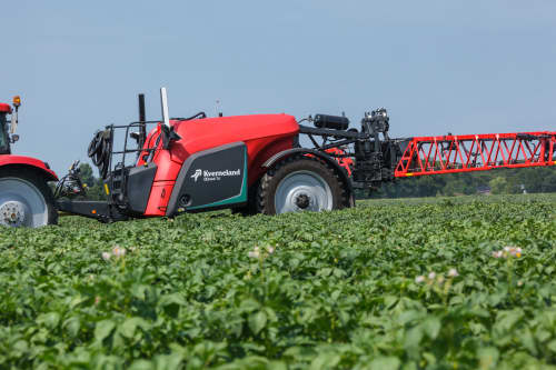 Trailed Sprayers - Kverneland iXtrack T4, effective, precise, stable and easy on field