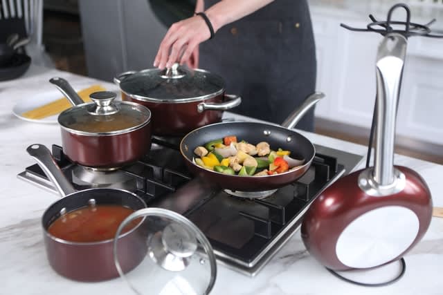 Which Cookware Is Safe For Your Family? Ceramic VS Nonstick VS Stainless Steel Cookware!!!