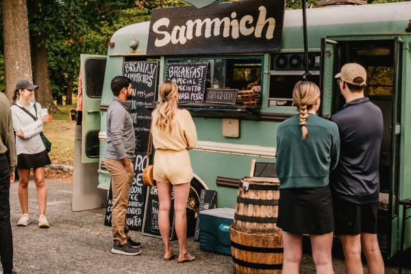 Food truck ou traiteur : que choisir pour votre événement ?