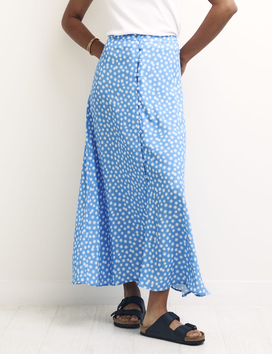 Blue Daisy Floral Sadie Midi Skirt