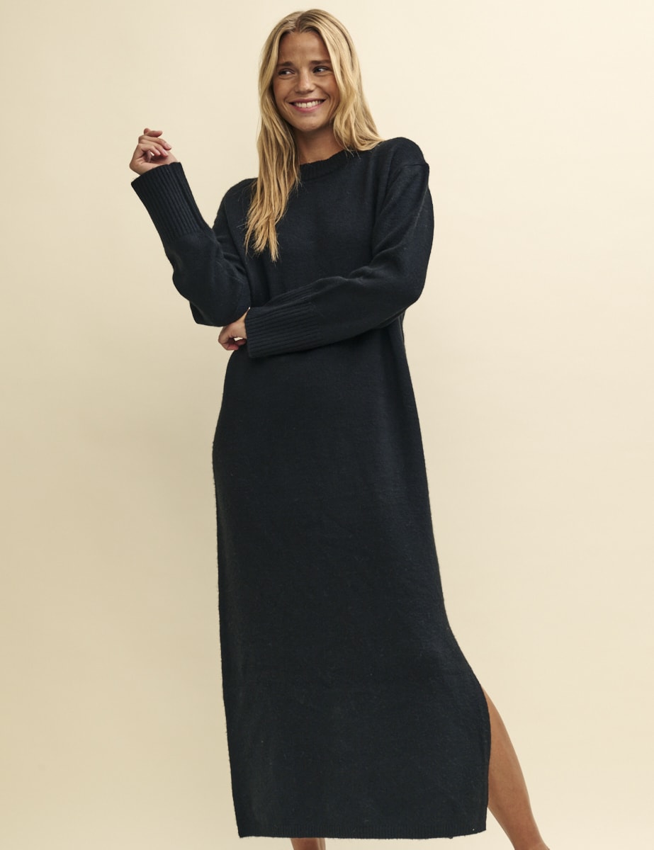 Black Oversized Knitted Maxi Dress
