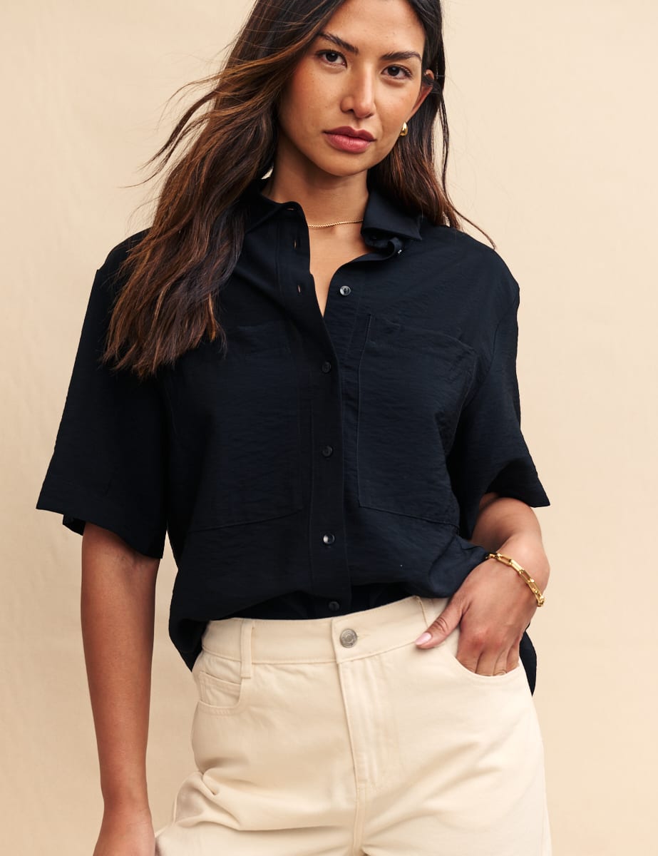 Black Short Sleeve Button-Up Shirt