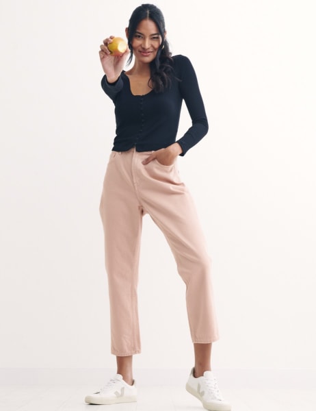 Mid Rise Cropped Jean