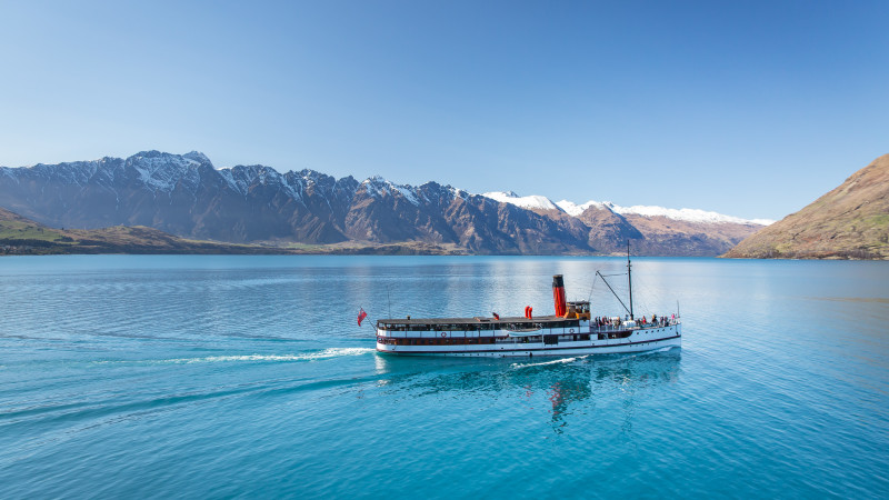 queenstown lake wakatipu cruise with bbq lunch or dinner